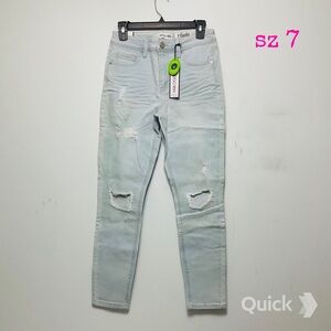 sz 7 - NWT Indigo Rein Juniors' Distressed Skinny Jeans